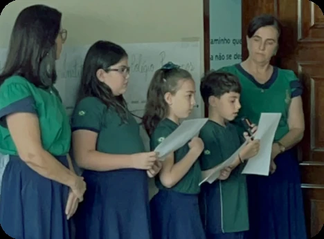 Alunos do Ensino Fundamental II em atividade