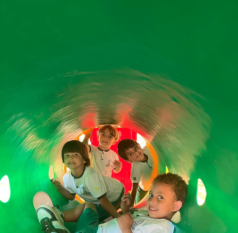 Alunos do Colégio Peregrinos em celebração