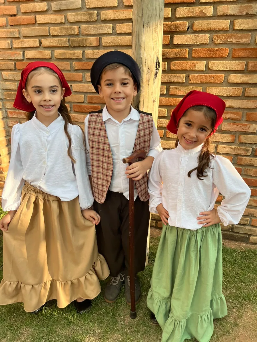 Alunos do Colégio Peregrinos em celebração