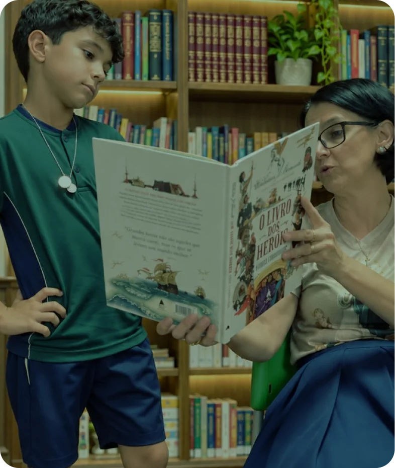 Aluna em leitura acompanhada